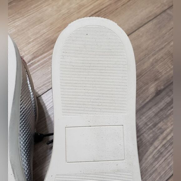 Vintage Havana Aimee Chrome Slip On Sneakers Size 7.5 NIB - Picture 13 of 16